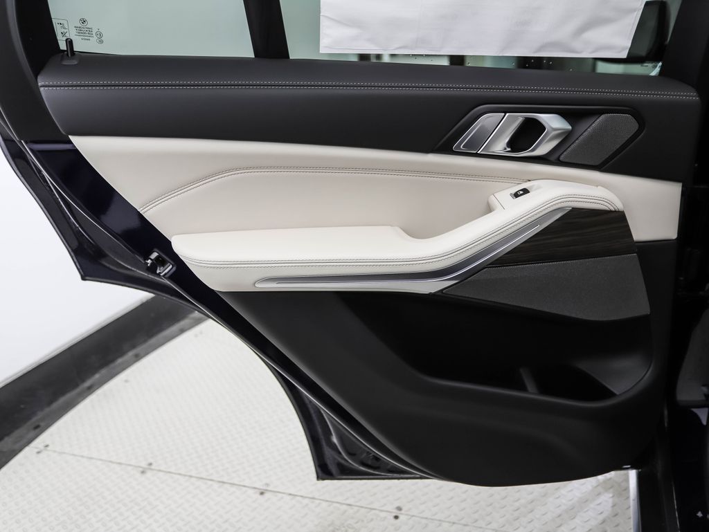 Thumbnail: 2026 BMW X5 - 20