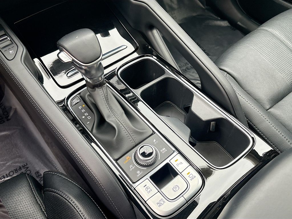 Used 2022 Silver Kia SX image 17