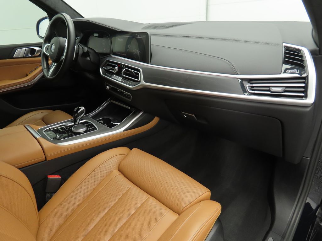 Thumbnail: 2022 BMW X7 - 18