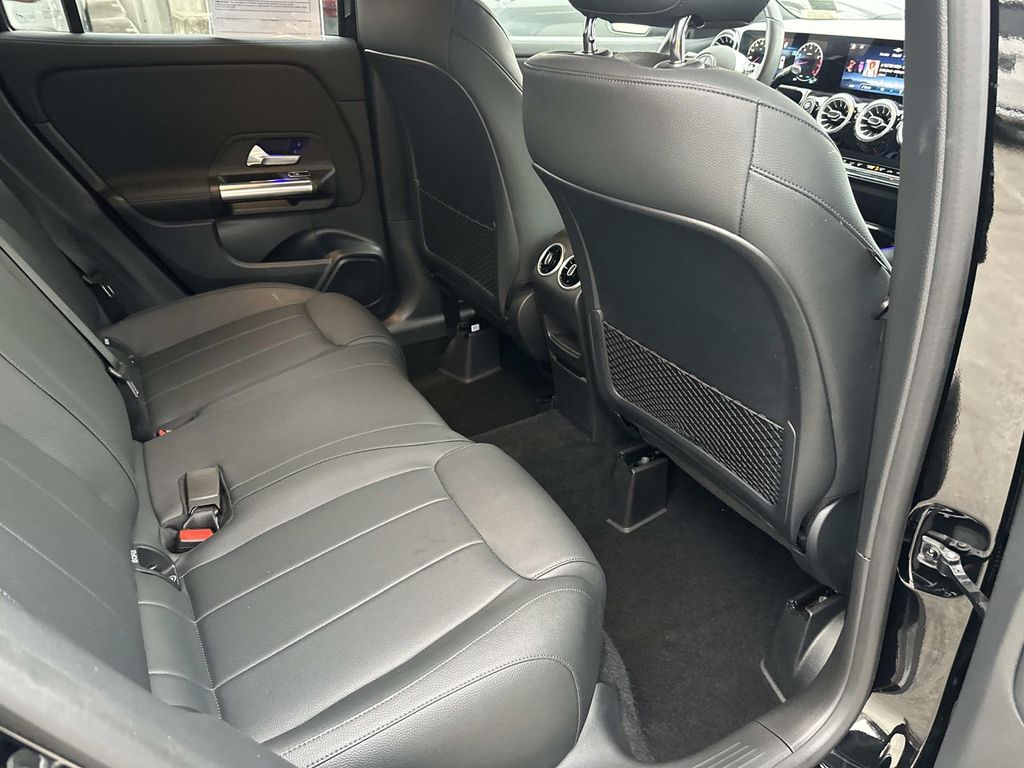 Thumbnail: 2025 Mercedes-Benz GLA - 23