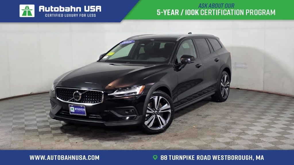 2025 Volvo V60 Cross Country B5 Plus AWD