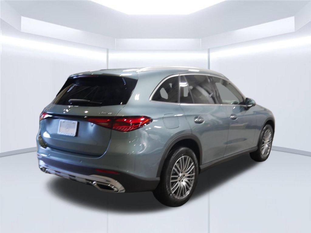 Thumbnail: 2026 Mercedes-Benz GLC - 5