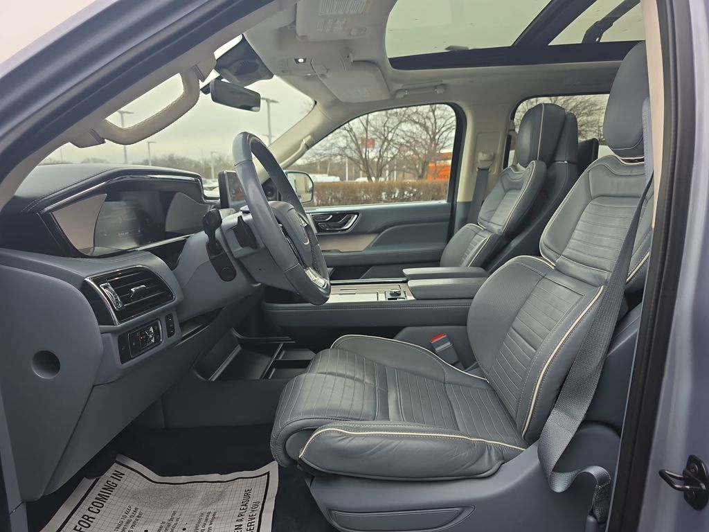 Used 2022 Blue Lincoln Black Label image 16