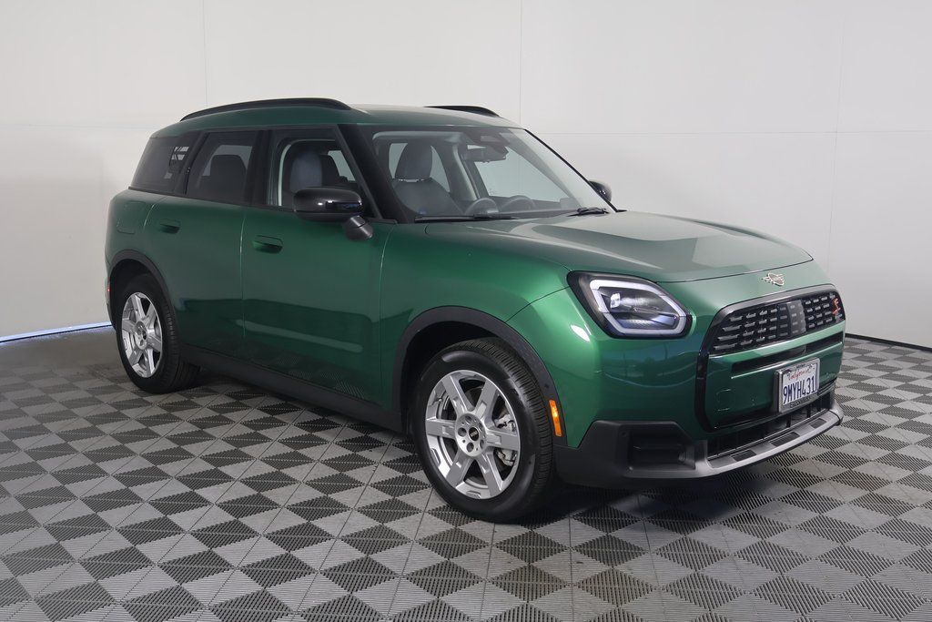 2025 MINI Cooper Countryman Base 3