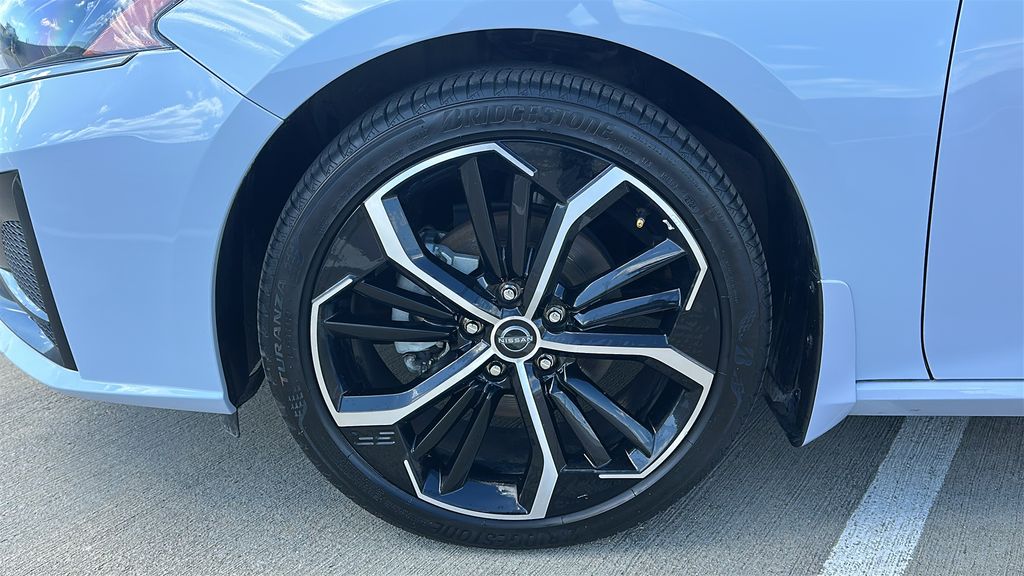 2025 Nissan Altima 2.5 SR Gray at Central Houston Nissan
