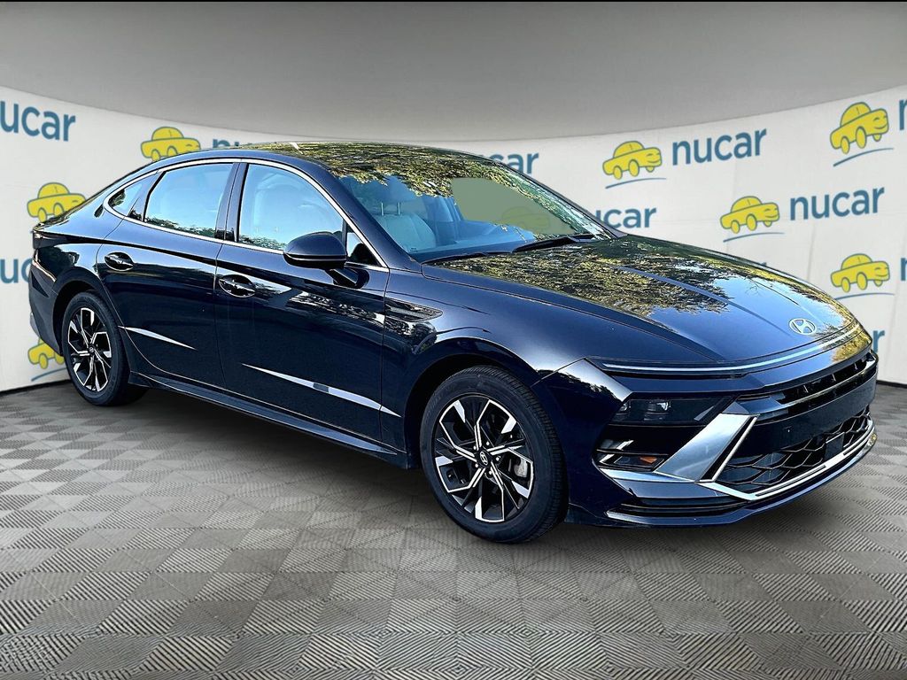 Carbon Blue 2025 Hyundai Sonata Sedan Front-Wheel Drive 8-Speed Automatic