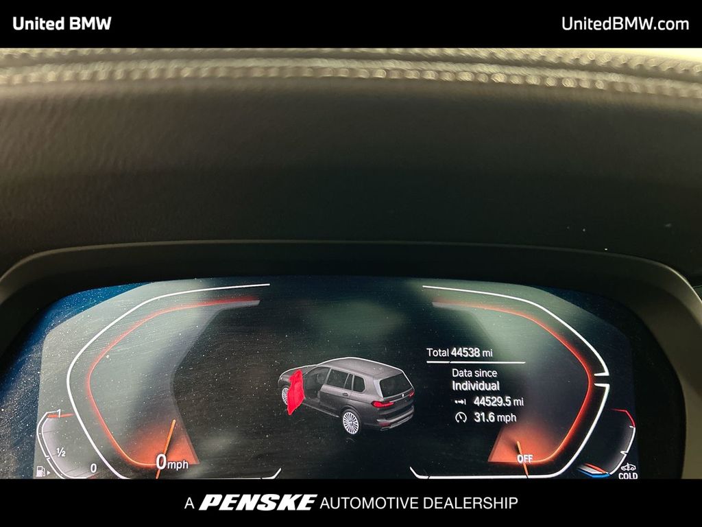Thumbnail: 2021 BMW X7 - 15