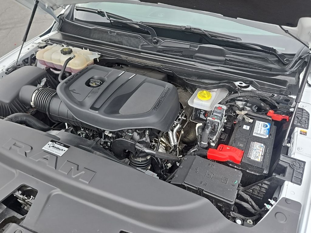 Used 2025 White Ram Big Horn/Lone Star image 71