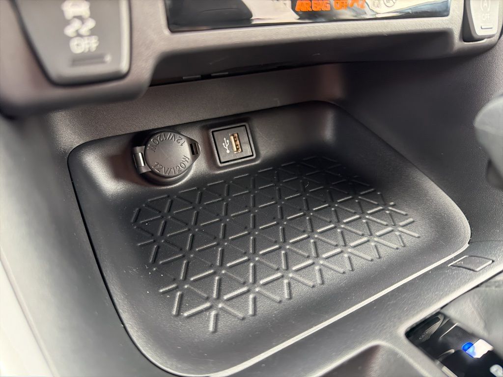 Thumbnail: 2025 Toyota RAV4 - 30