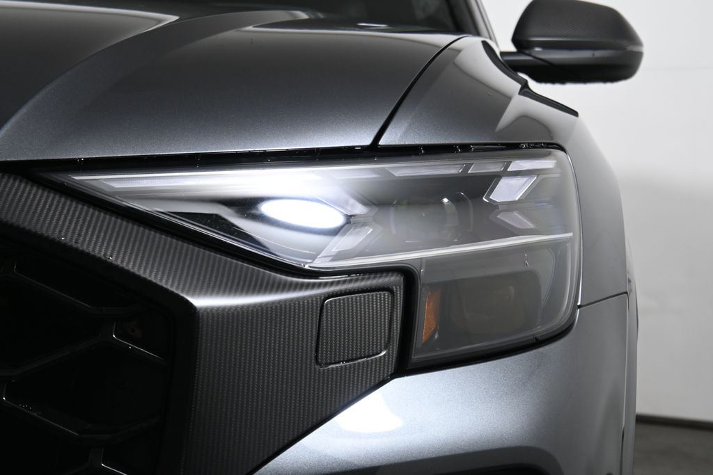 Thumbnail: 2026 Audi RS Q8 - 9