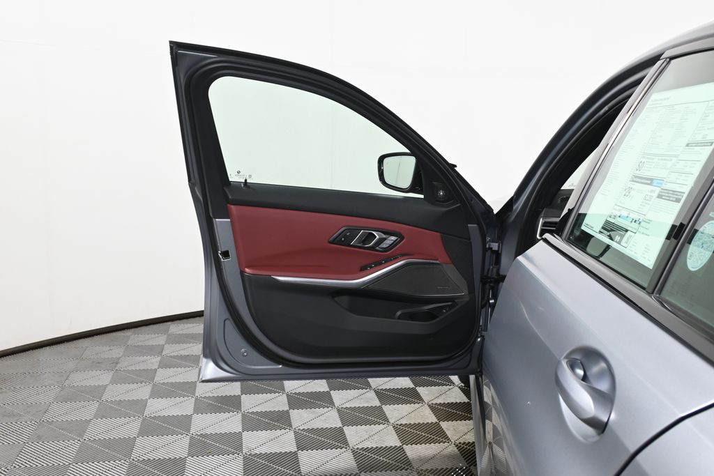 Thumbnail: 2026 BMW 3 Series - 24