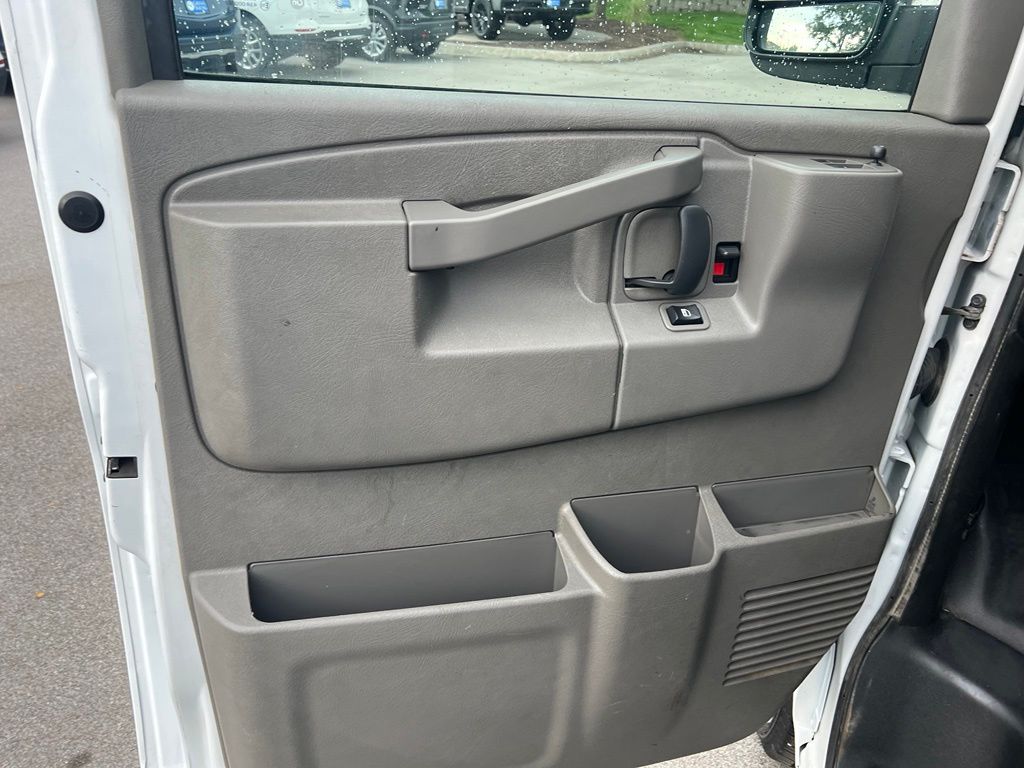 Used 2022 Chevrolet Express 2500 Van