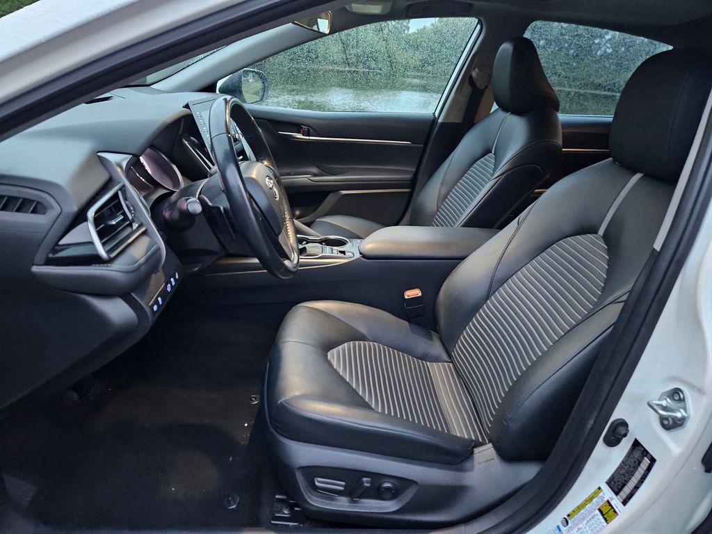 2022 Toyota Camry SE 14