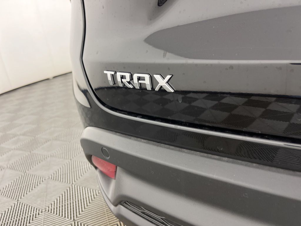Thumbnail: 2026 Chevrolet Trax - 17