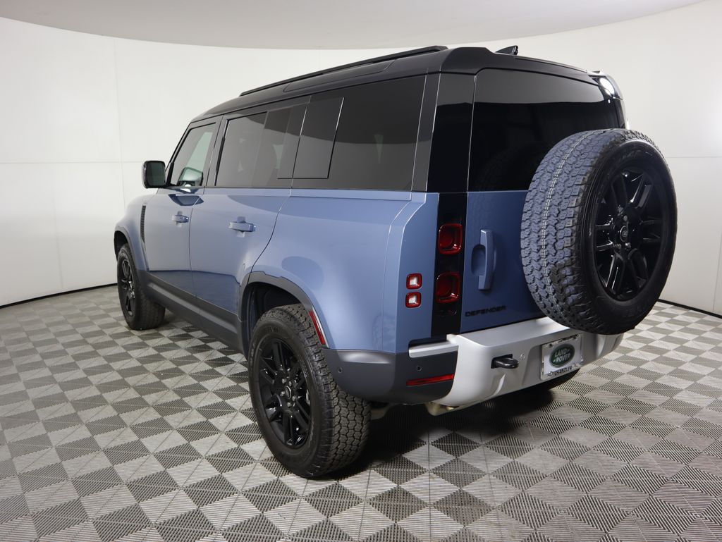 Thumbnail: 2025 Land Rover Defender - 7
