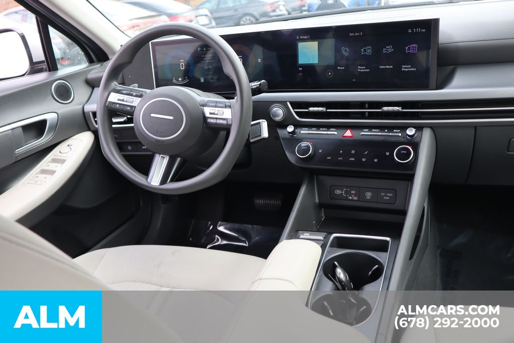 Used 2025 Silver Hyundai SEL image 22