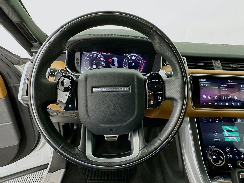 Thumbnail: 2020 Land Rover Range Rover Sport - 11