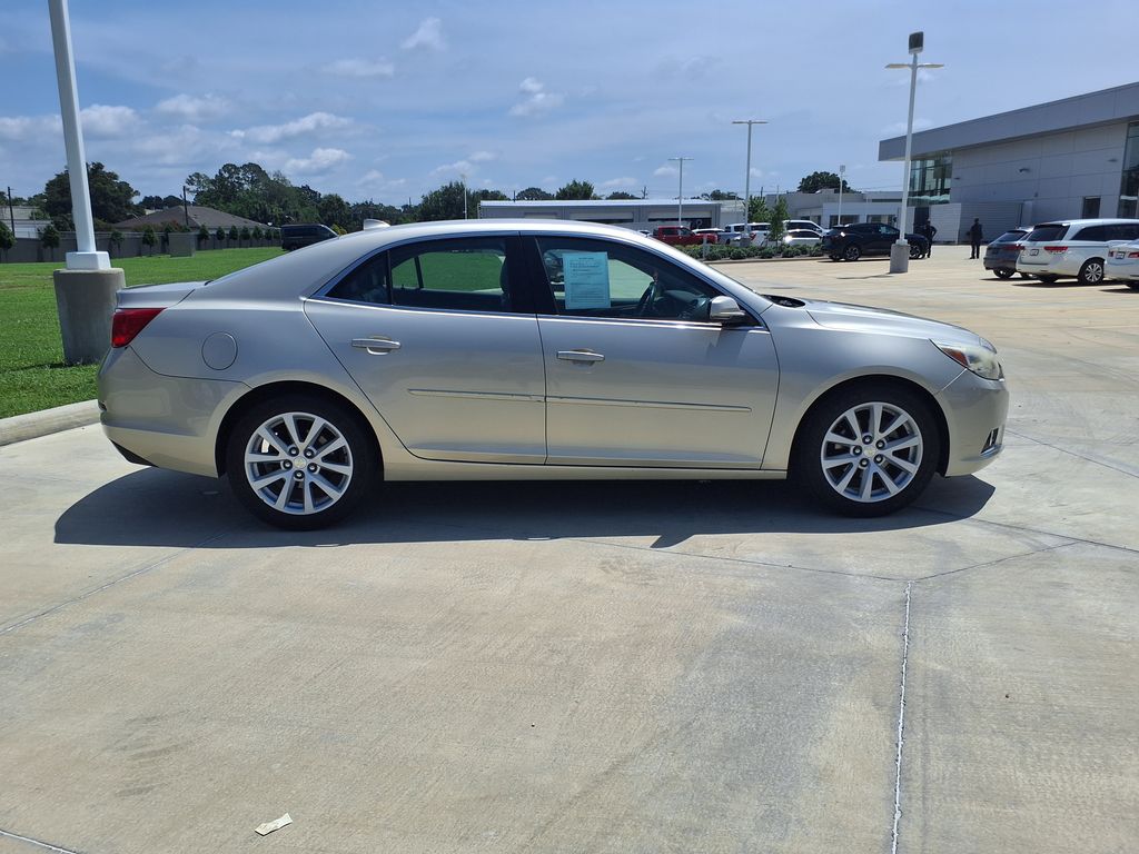 Used 2014 Gold Chevrolet LT image 8