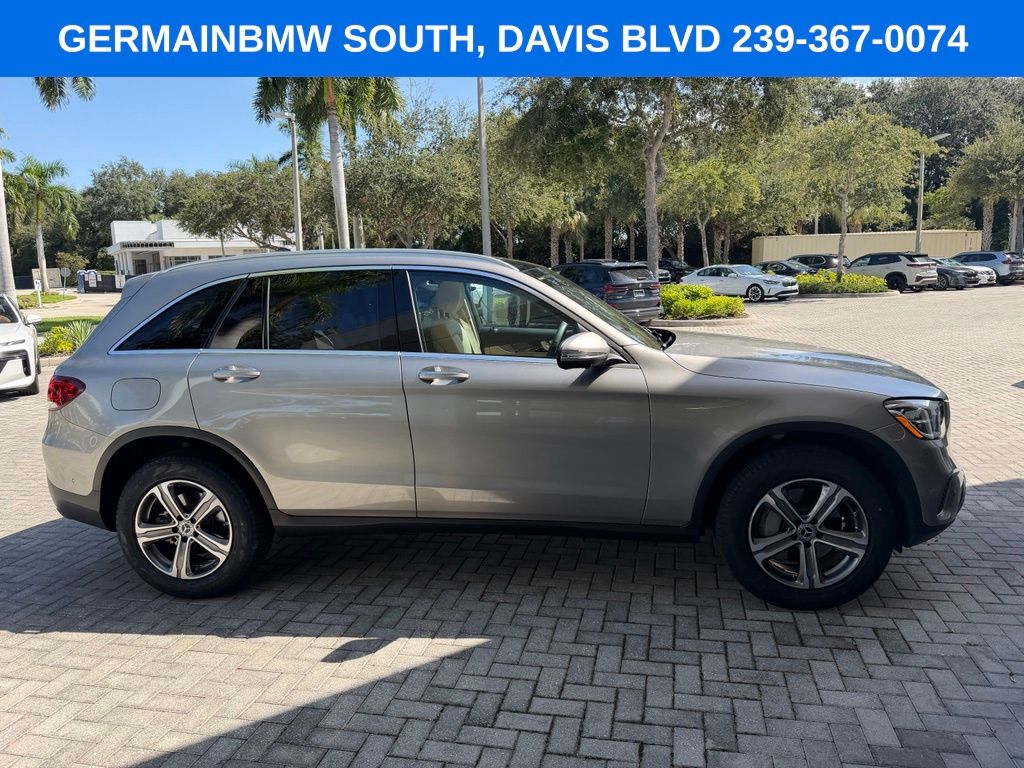 Used 2022  Mercedes-Benz GLC 300 image 8