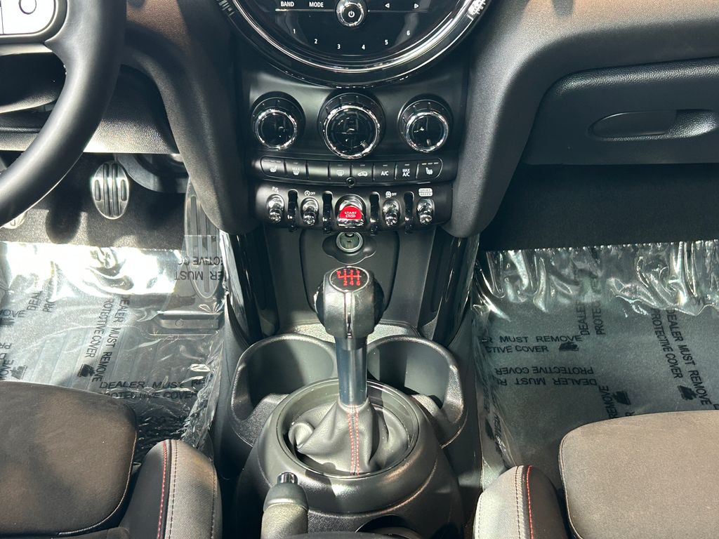 Thumbnail: 2024 MINI Cooper - 26