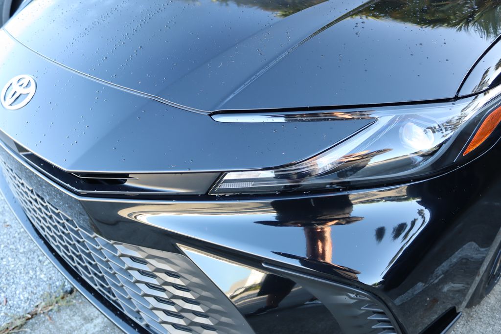 Thumbnail: 2025 Toyota Camry - 3