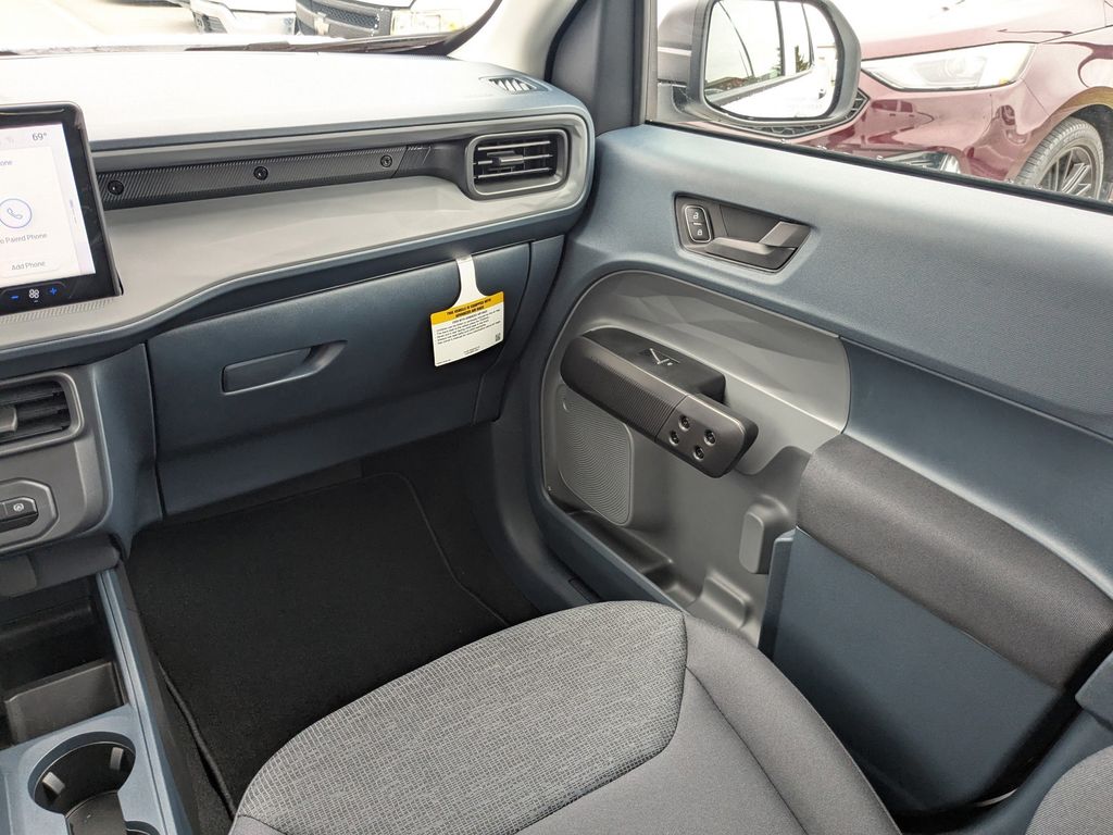 2025 Ford Maverick XL