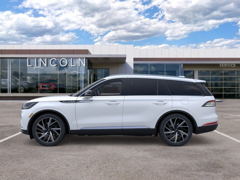 New 2026 Pristine White Metallic Tri-Coat Lincoln Reserve image 3