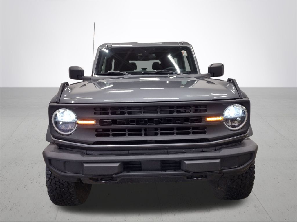2023 Ford Bronco Base photo 3