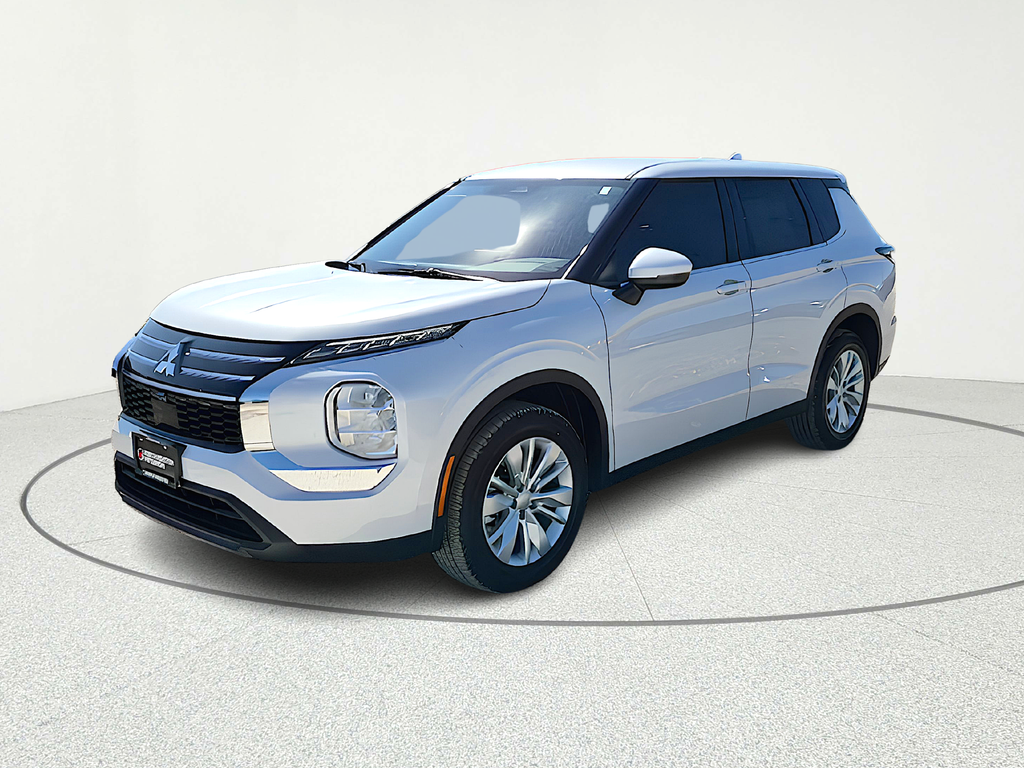 2026 Mitsubishi Outlander ES White at Big Star Chrysler Jeep Dodge Ram 