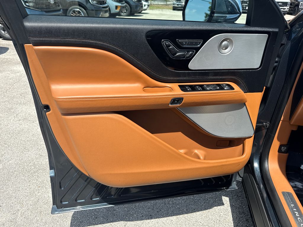 Used 2020 Blue Lincoln Black Label image 14
