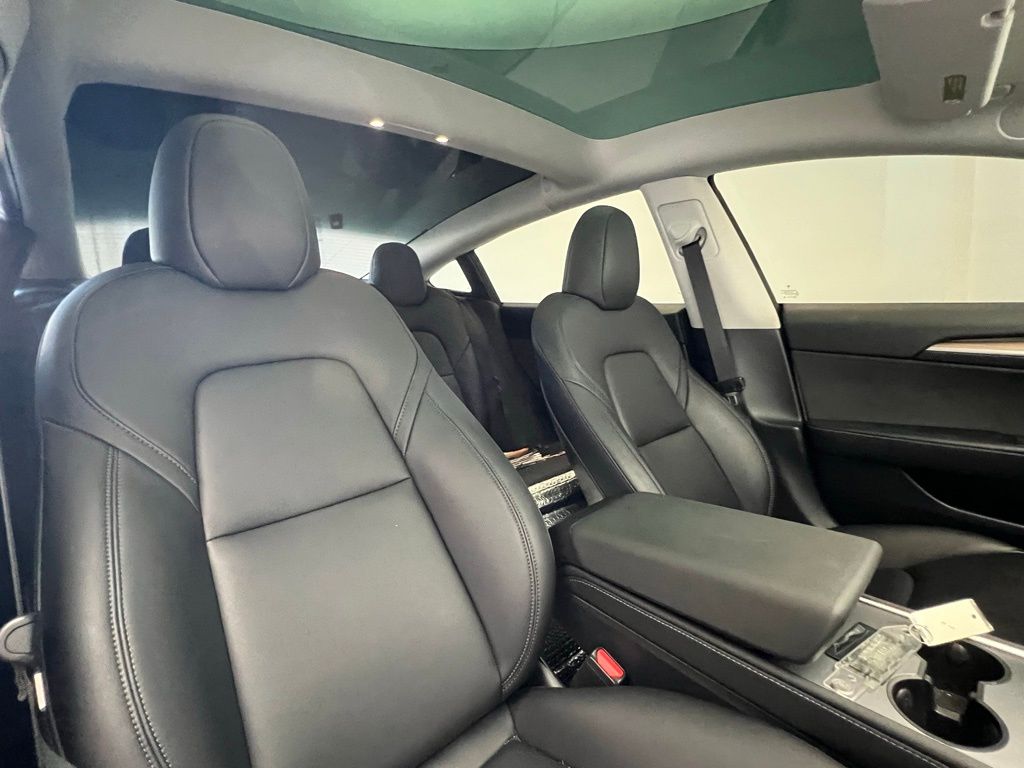 Thumbnail: 2023 Tesla Model 3 - 8