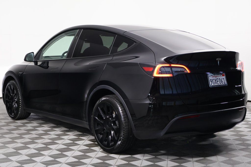Thumbnail: 2023 Tesla Model Y - 6