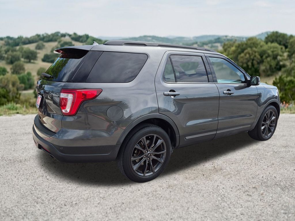 Used Car 2018 Ford Explorer  Xlt For Sale Under $15,000 In Austin, Texas
