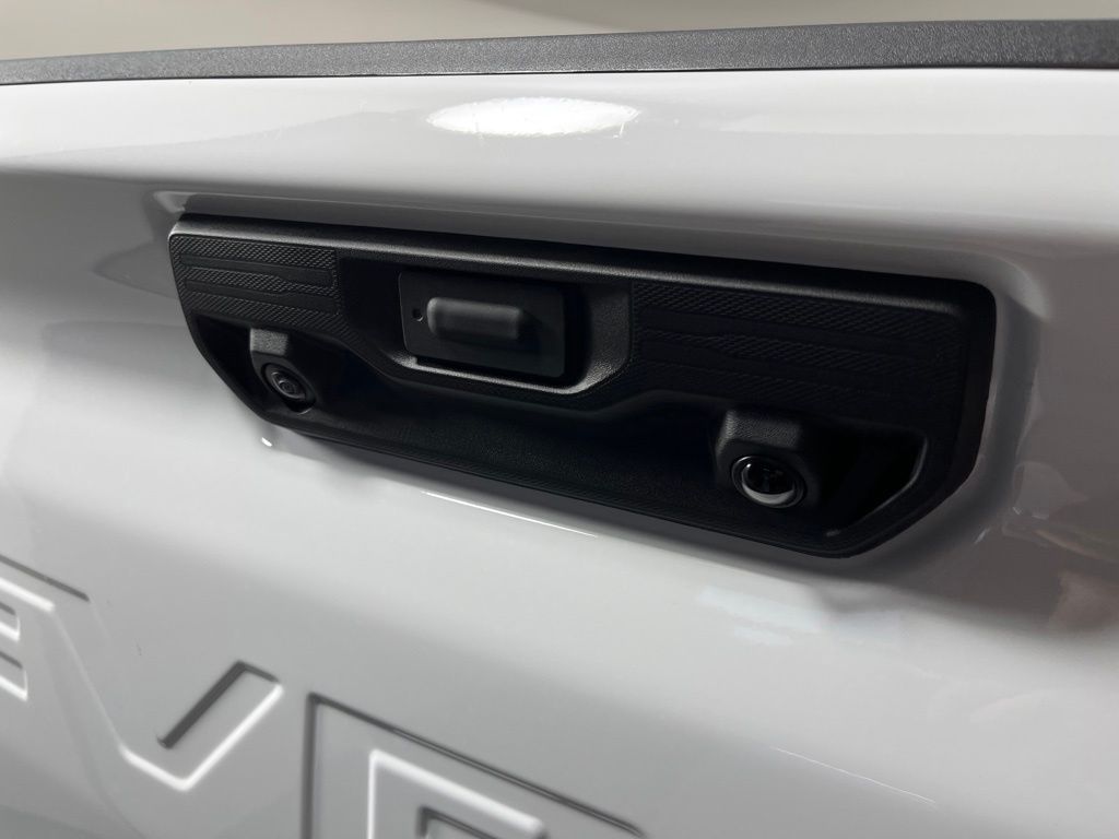 Thumbnail: 2026 Chevrolet Silverado 2500 - 22