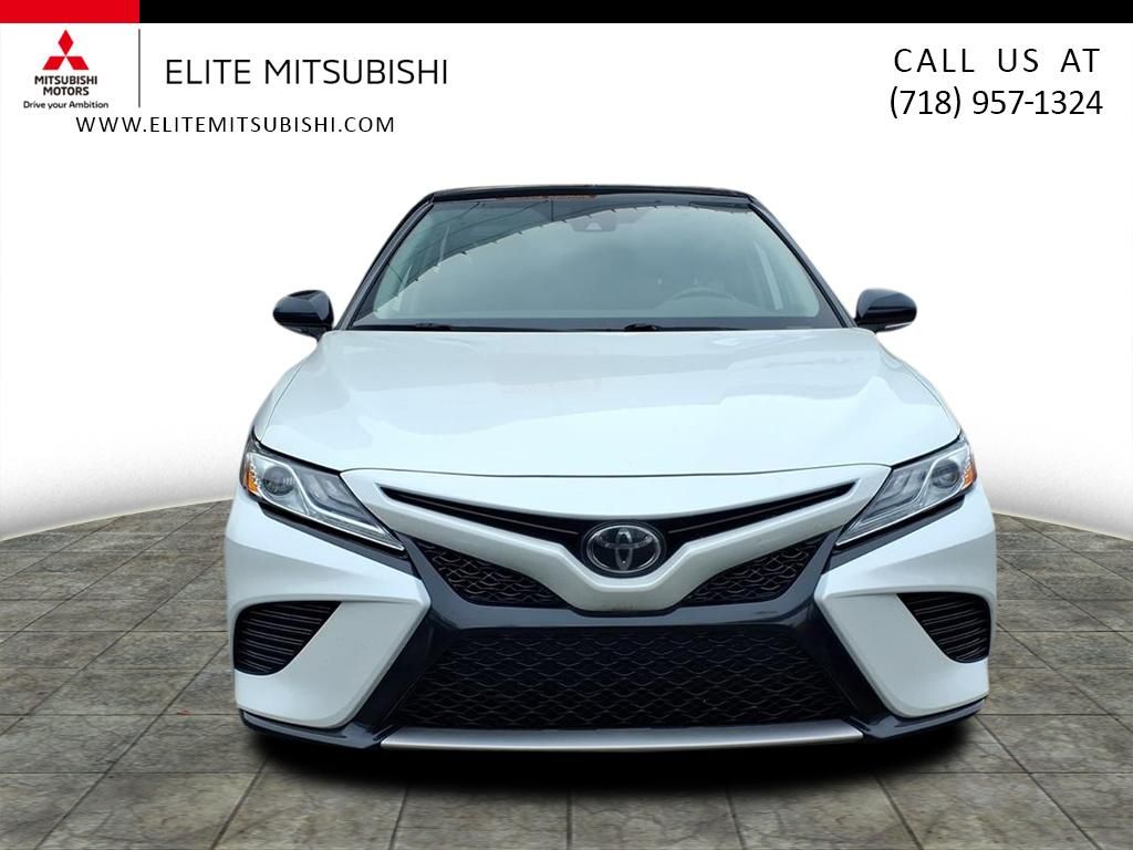 2020 Toyota Camry XSE photo 2