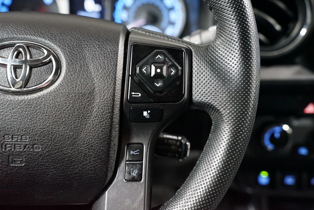 Thumbnail: 2021 Toyota Tacoma - 14