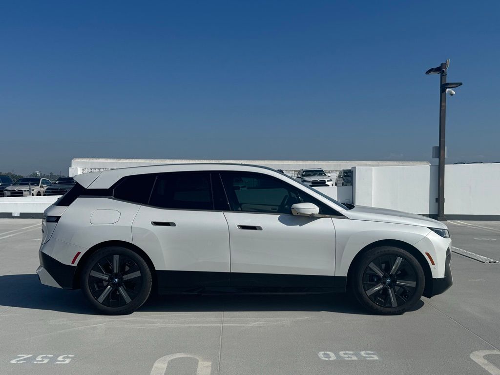 Thumbnail: 2024 BMW iX - 5