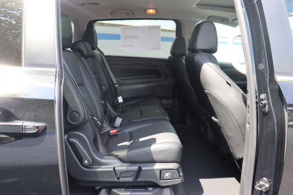 Thumbnail: 2026 Honda Odyssey - 14