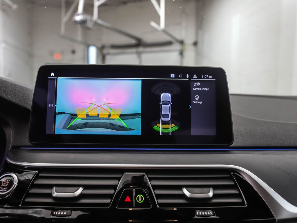 Thumbnail: 2023 BMW 5 Series - 18