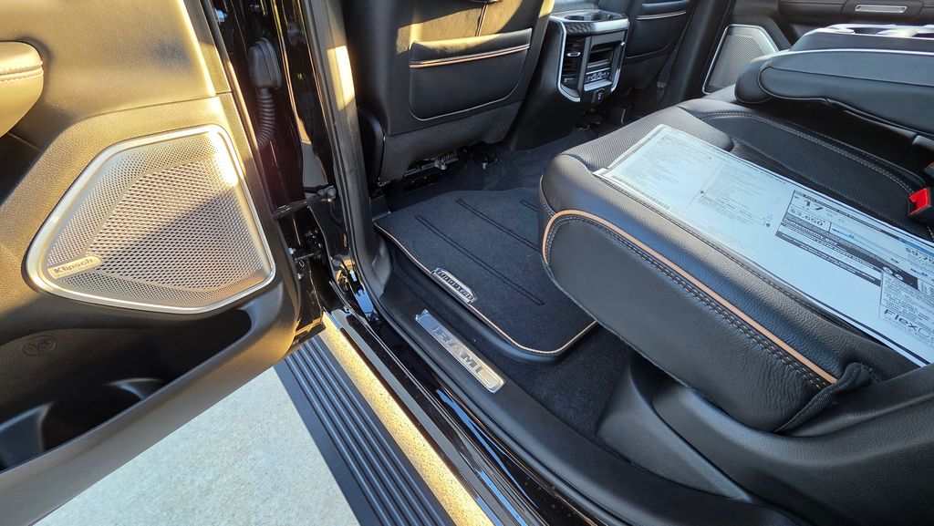 2026 RAM 1500 Tungsten - Photo 17