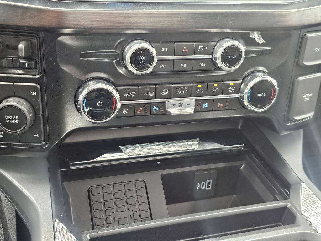 New 2025 White Ford Lariat image 37