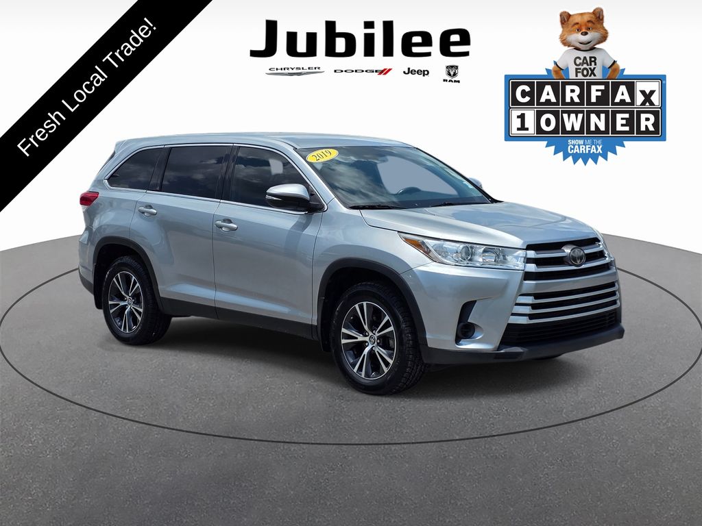 Celestial Silver Metallic 2019 Toyota Highlander SUV / Crossover All-Wheel Drive 8-Speed Automatic