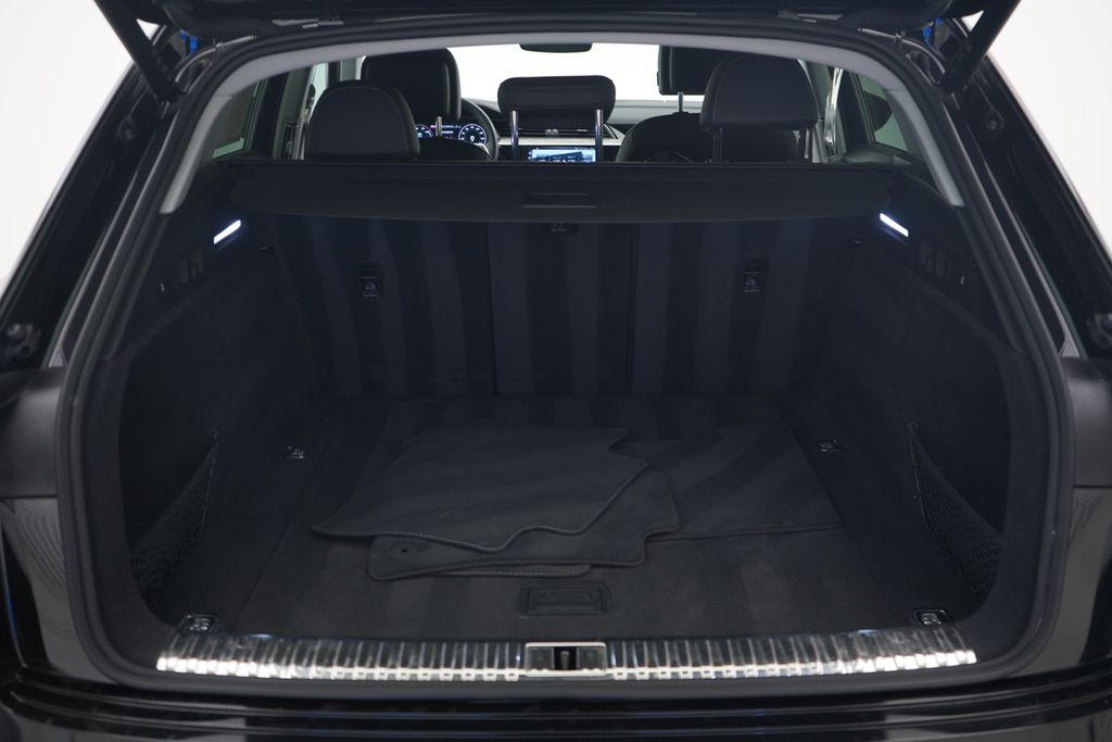Thumbnail: 2024 Audi Q8 e-tron - 12