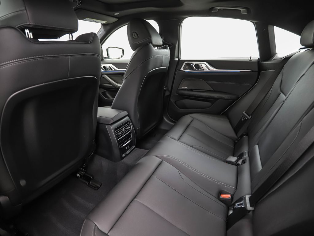 Thumbnail: 2025 BMW i4 - 21