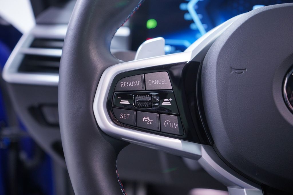 Thumbnail: 2025 BMW 3 Series - 20