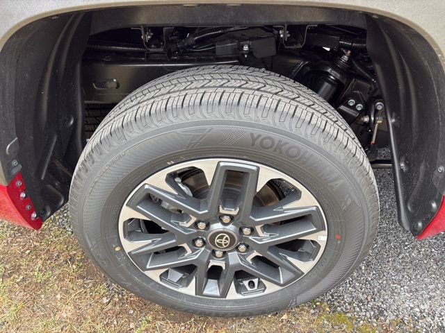 2026 Toyota Tundra Limited - Photo 10
