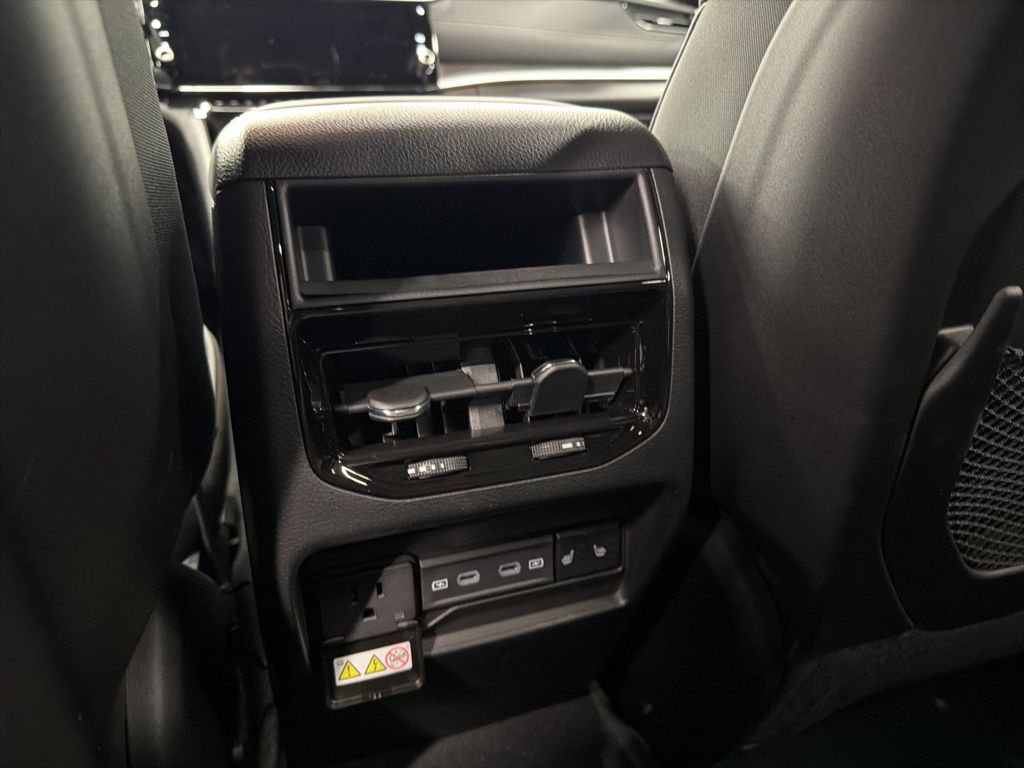 2026 Jeep Grand Cherokee Limited - 11