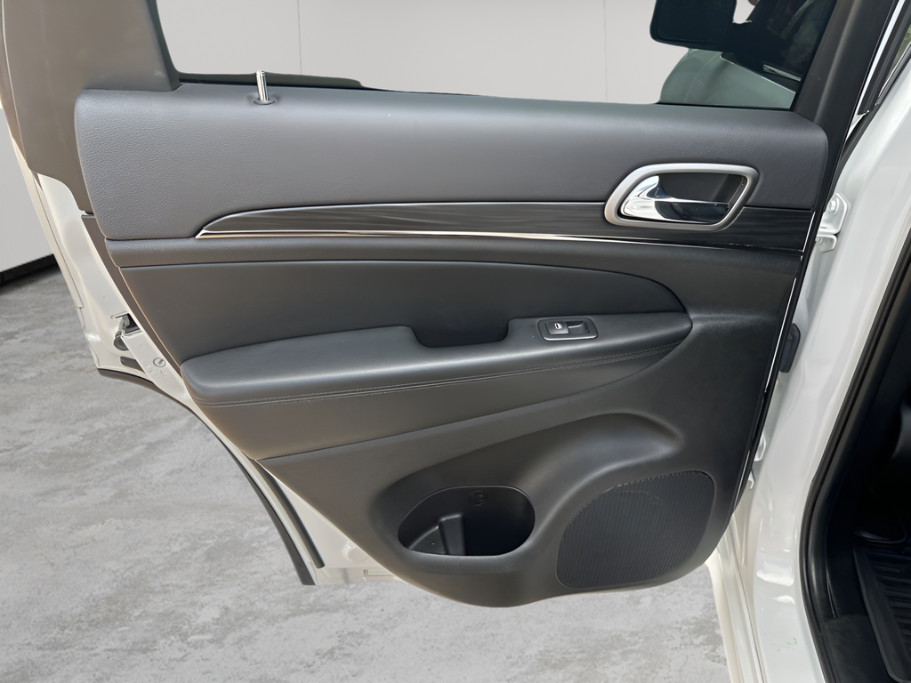 Used Car 2021 Jeep Grand Cherokee  Limited X For Sale Under $30,000 In Austin, Texas