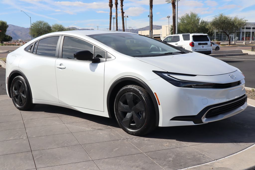 Thumbnail: 2026 Toyota Prius - 3