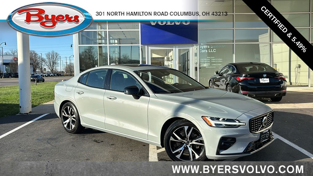 2025 Volvo S60 B5 Core AWD